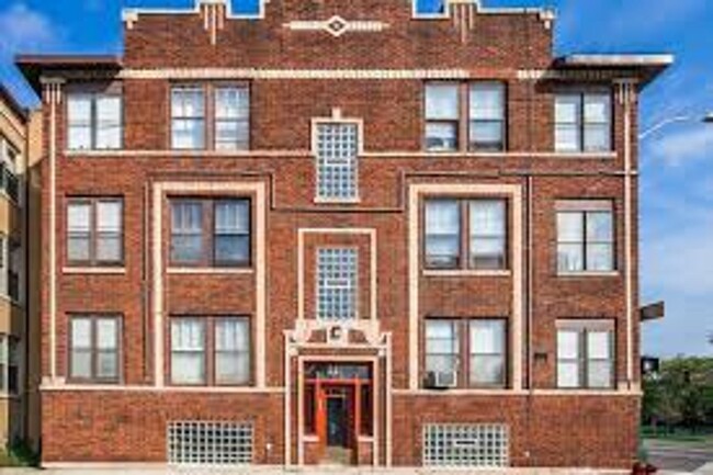 Building Photo - 6516 S Stony Island Ave