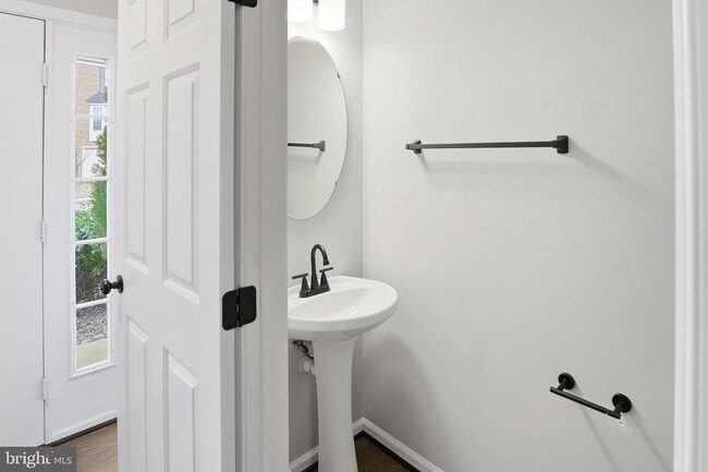 Building Photo - 12831 Silvia Loop