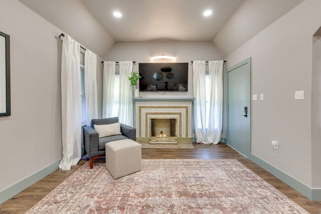 Building Photo - 2708 NW 11th St