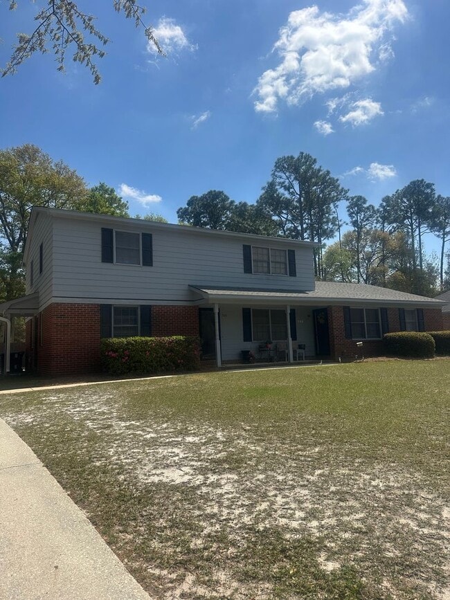 Building Photo - Pet Friendly 2 Bedroom 1.5 Bath Townhome Available Now for Move-in!