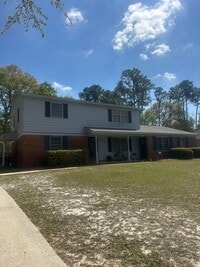 Building Photo - Pet Friendly 2 Bedroom 1.5 Bath Townhome Available Now for Move-in!