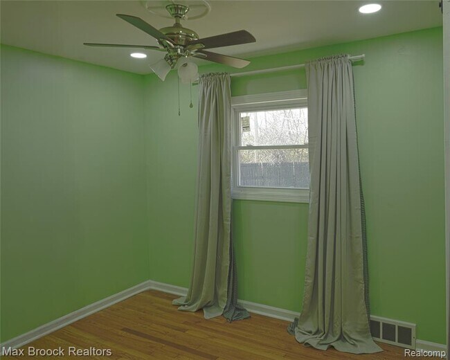 Building Photo - 23645 W Newell Cir