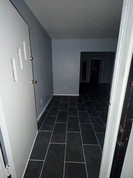 Primary Photo - 524 S Soto St