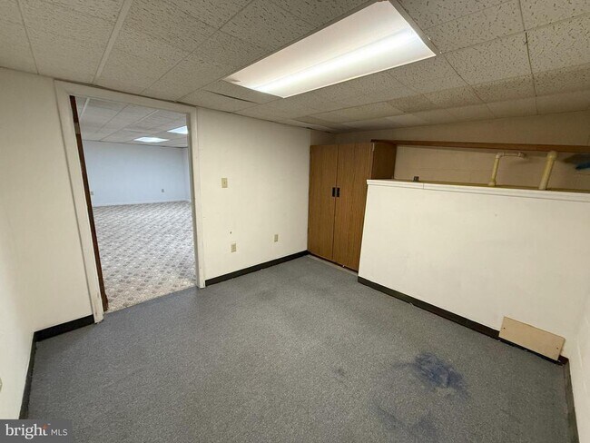 Building Photo - 5110 Woodbine Rd