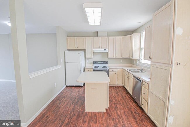 Building Photo - 13014 Shamrock Glen Dr
