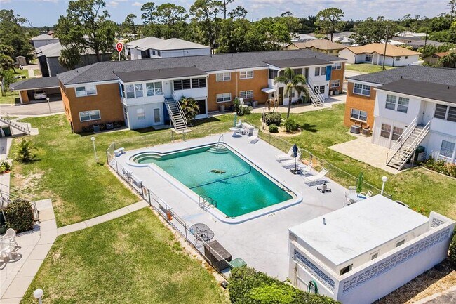 Building Photo - 4158 S Tamiami Trl