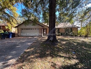 Building Photo - 9812 Meandering Way