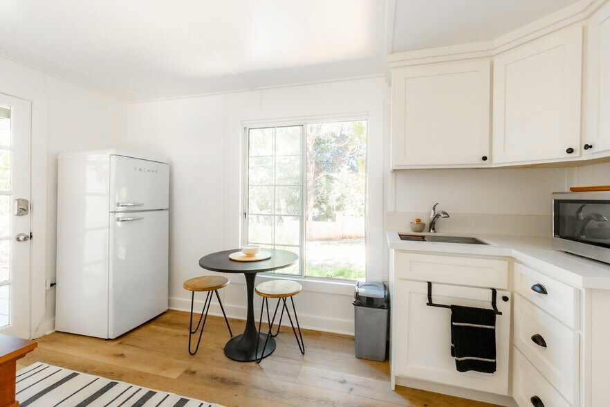 brand new kitchenette with apt size fridge - 9457 El Tejado Rd