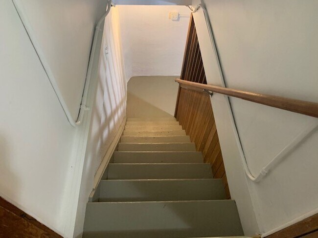 Building Photo - Exceptional Living Within Montavilla 2 Bed...