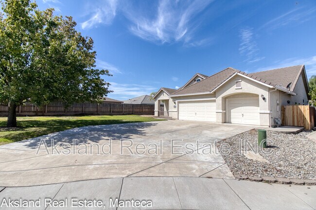 Building Photo - 2261 Silverlace Pl