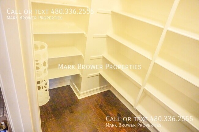 Building Photo - 3016 E Shannon St