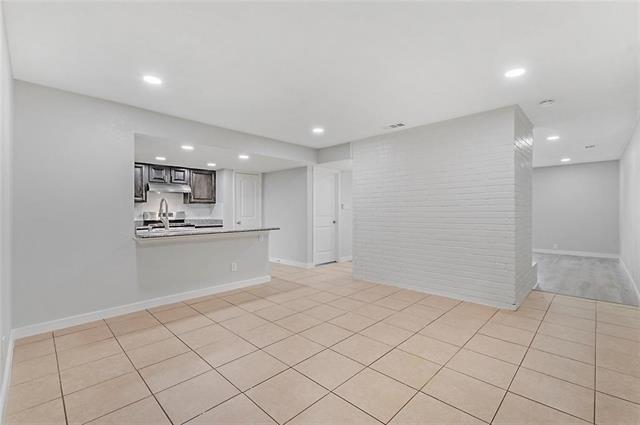 Building Photo - 1100 Brush Creek Dr