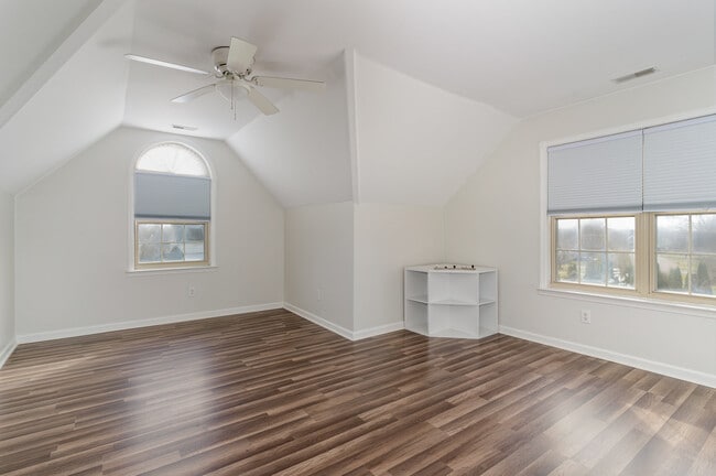 Building Photo - 3400 McGee Cove