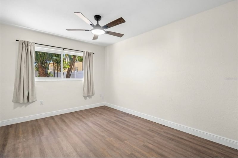 Building Photo - 185-187 38th Ave SE