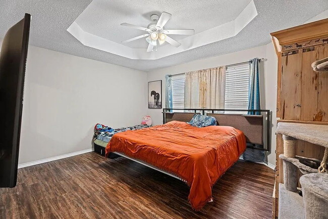 Building Photo - 3102 109th St