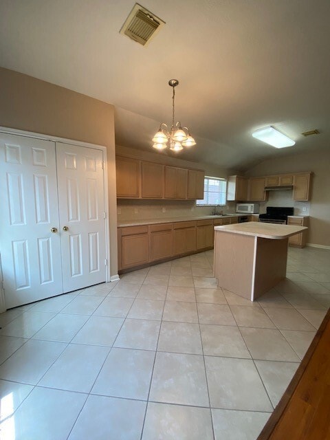 Building Photo - 5406 Meadow Canyon Dr