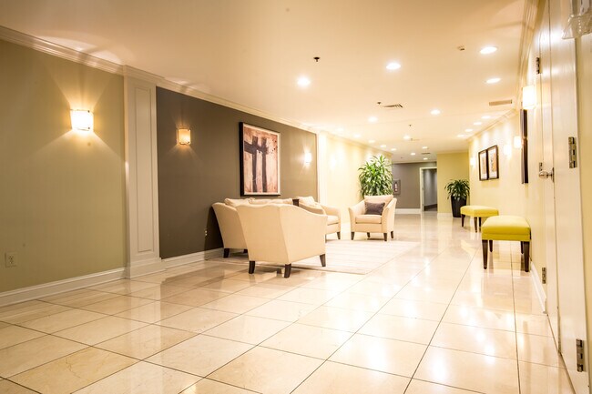 Lobby area - 960 Fell St