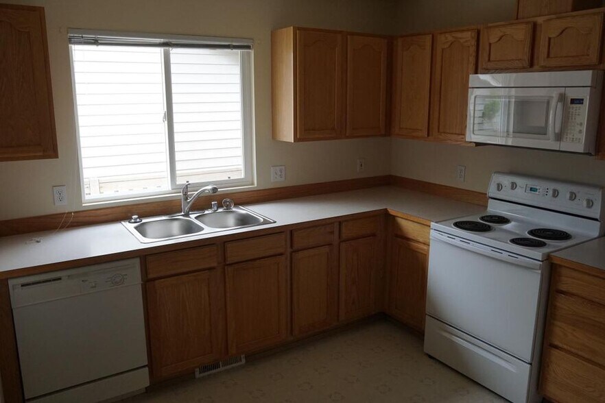 Building Photo - 2964 Sprague St