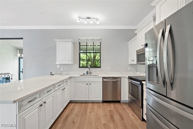 Building Photo - 14617 Sutherland Ave