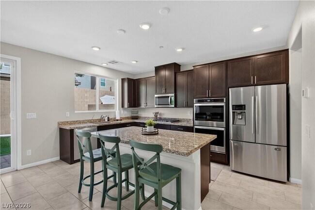 Building Photo - 325 Breve Ct