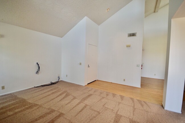 Building Photo - Anaheim Hills 2 Bedroom Plus Loft and Spa ...