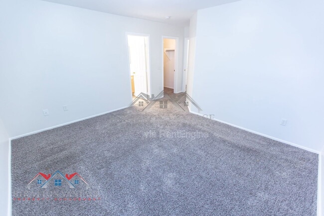 Building Photo - 2701 W Jasper Ave