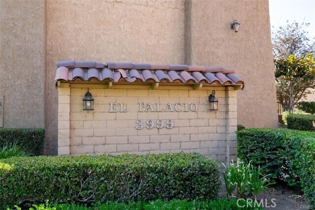 Building Photo - 3999 E Santa Ana Canyon Rd