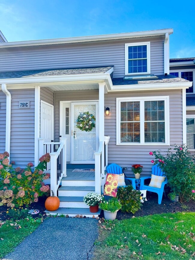 Primary Photo - Exceptional 2 bedroom Condo