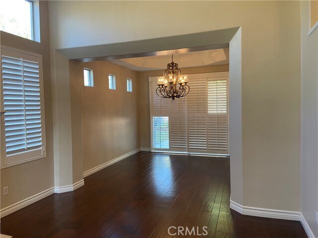 Building Photo - 904 S Creekview Ln