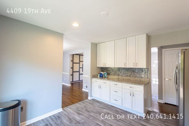 Building Photo - 4409 19th Ave