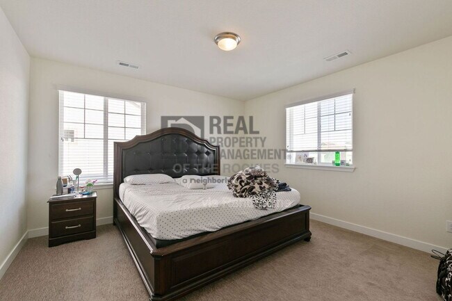 Building Photo - 2888 Fractus St