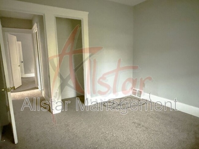 Building Photo - 3018 E 125th St