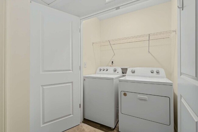 Building Photo - Furnished 3-Bed Townhouse in Durham