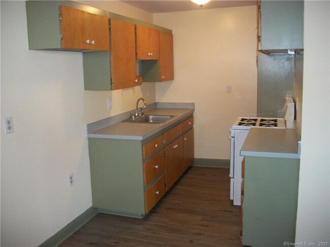 Building Photo - 35 Nash St