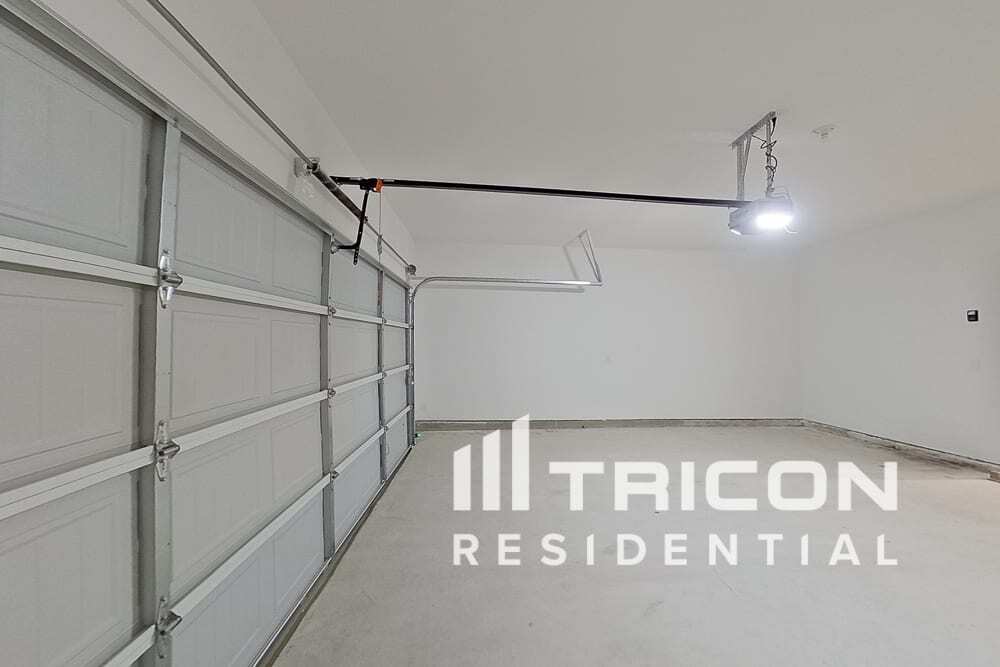Building Photo - 2410 Carlow Ln