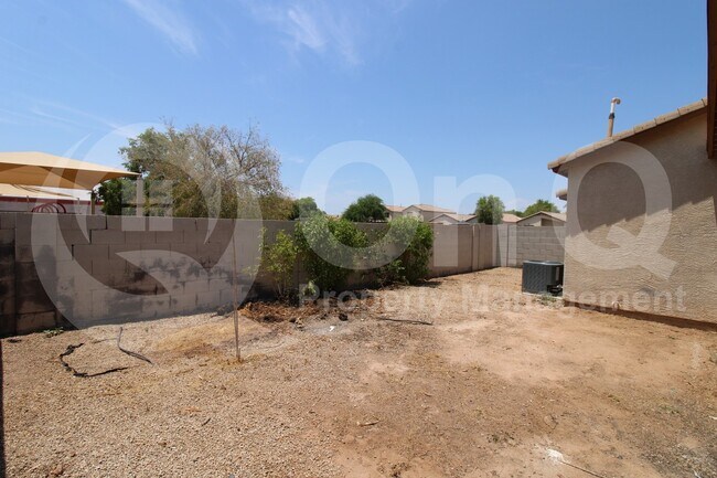 Building Photo - 2020 N Holguin Way