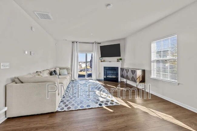 Building Photo - 18045 Stark Wy