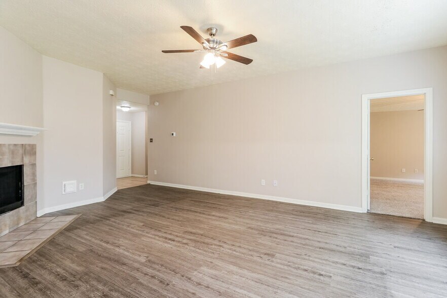Building Photo - 4915 Tealgate Dr