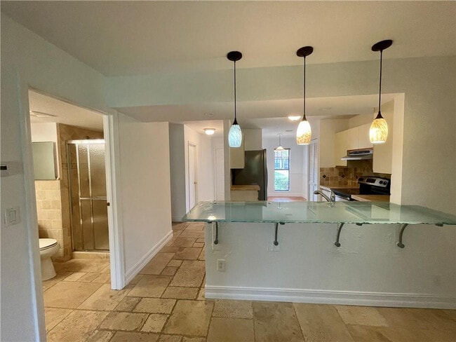 Building Photo - 10253 Riverbend Terrace