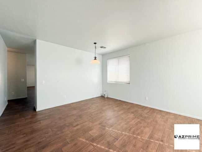 Building Photo - Bright &amp; Airy 4/2 Phoenix House!