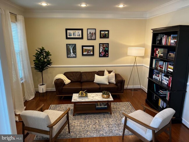 Building Photo - 46812 Backwater Dr