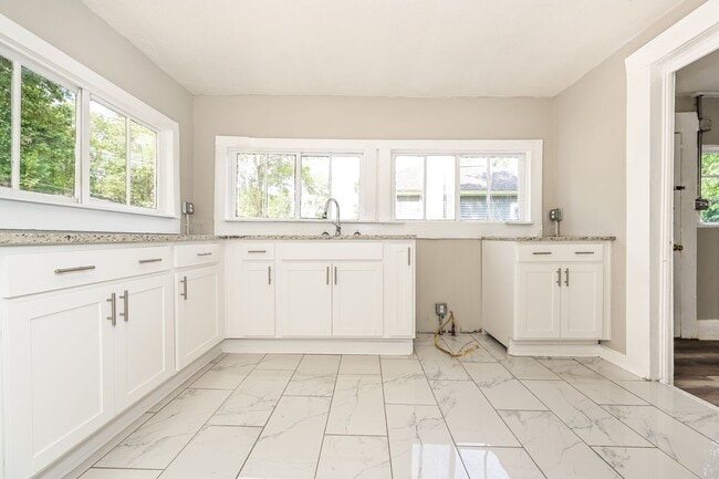 Building Photo - Spacious Pet-Friendly 3BR Home for Rent in Griffin, GA