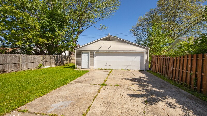 Building Photo - 3544 Woodbridge Ave