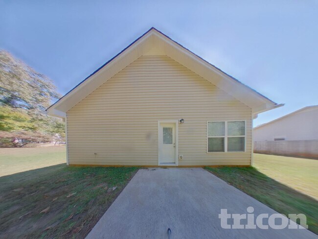 Building Photo - 40 Bramble Bush Trail