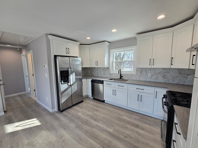 Building Photo - 42 Parkway Blvd