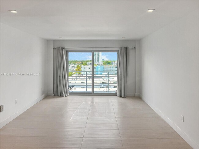 Building Photo - 1450 Lincoln Rd