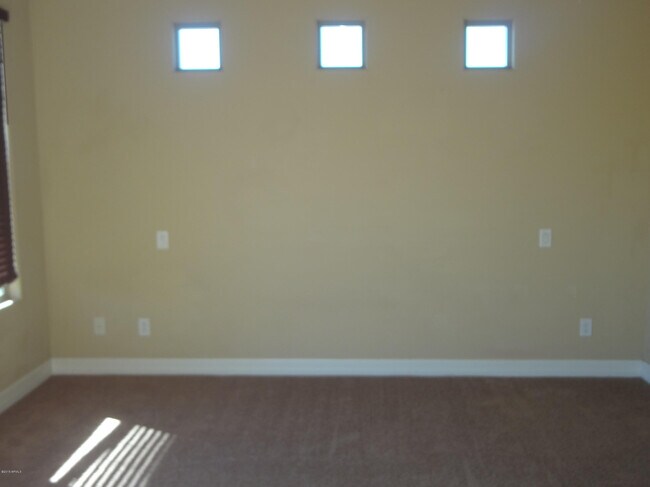 Building Photo - 1575 W Pelican Ct