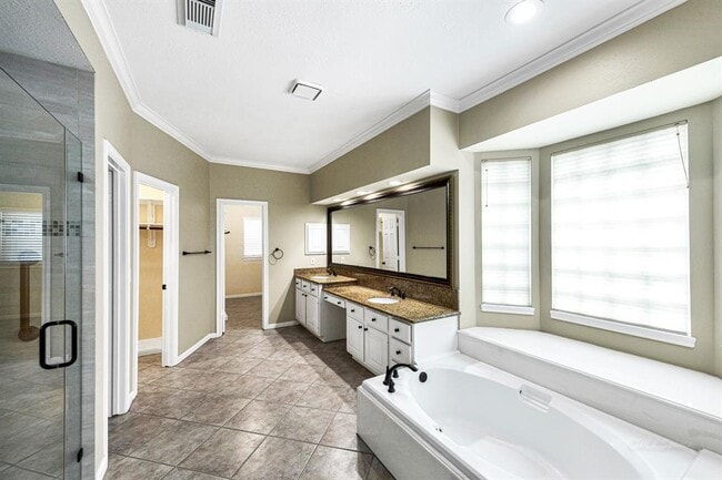 Building Photo - 22319 Fairbay Dr