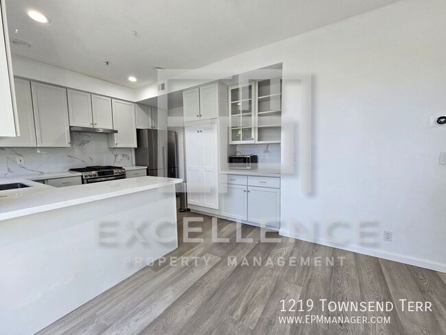 Building Photo - 1219 Townsend Terrace