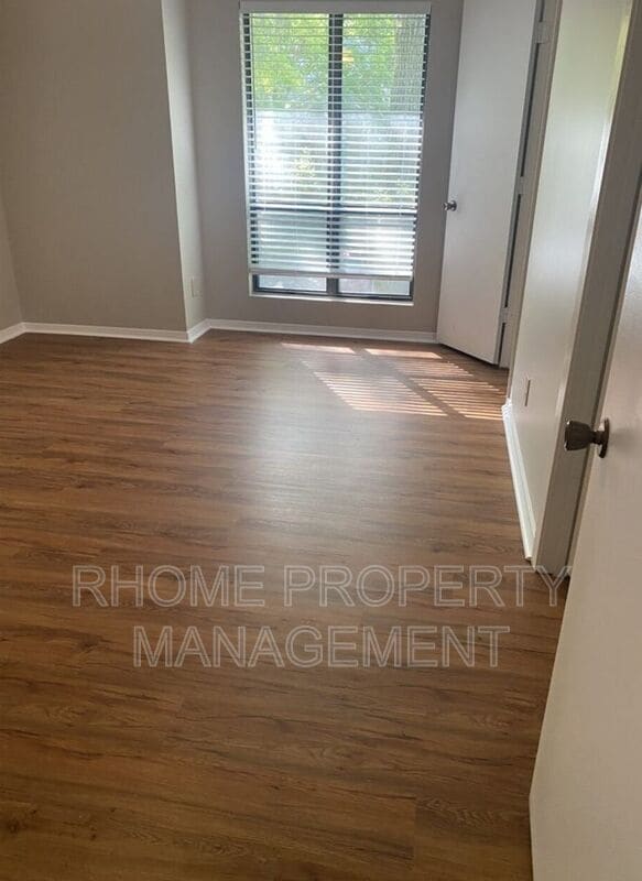 Building Photo - 1415 Tuxworth Cir